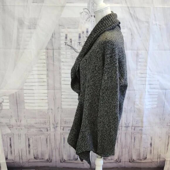 Simply Vera Vera Wang Hanky Hem Cardigan - Picture 2 of 4